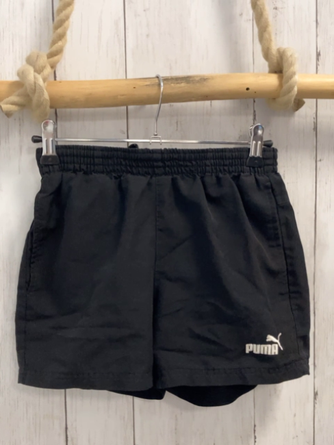 Puma  Sportshorts  Gr. 140  schwarz weiße Schrift 