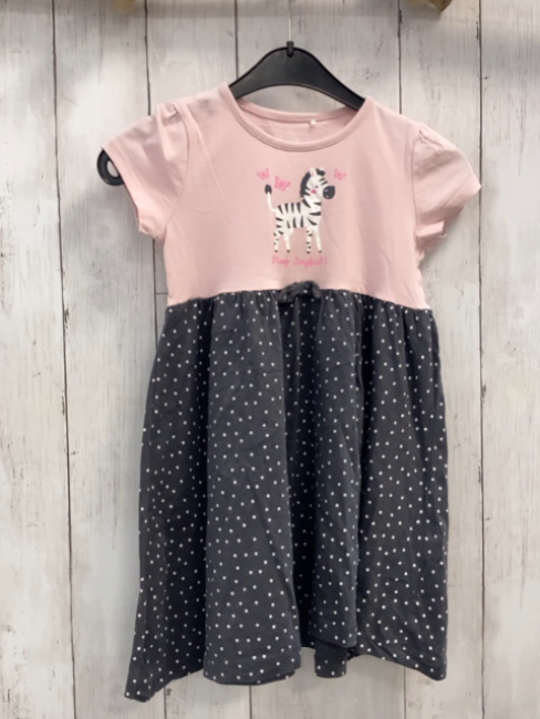   Kleid  Gr. 110  rosa Oberteil mit Zebra grauer Rock mit weißen Punkten 