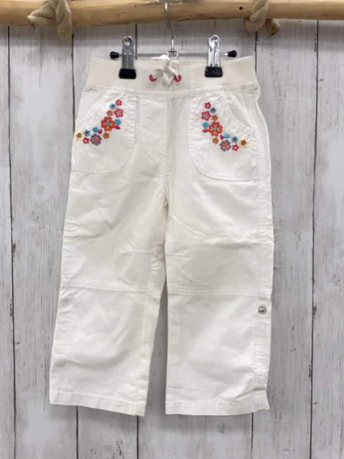   Hose  Gr. 86  weiß gestickte Blumen 