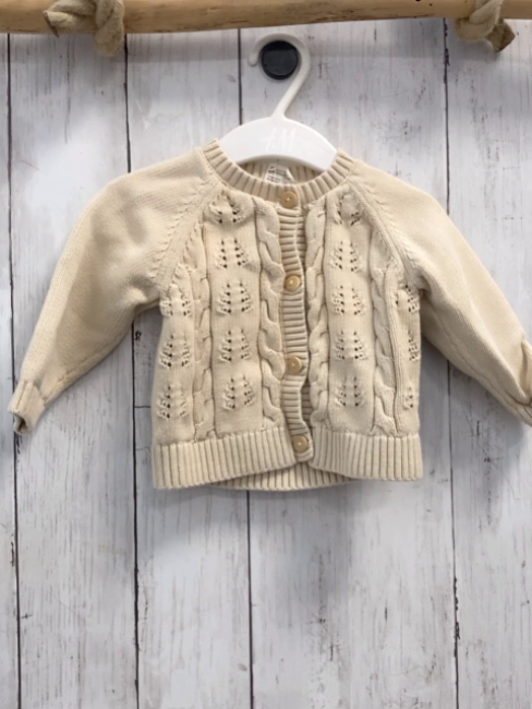 Alana  Strickjacke  Gr. 68  beige Lochmuster Zöpfe 