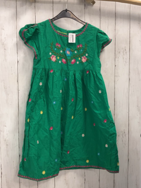 Mini Boden  Kleid  Gr. 146/152  grün bunt gestickte Blumen pink dreiecksborte 