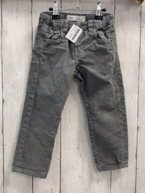 Zara  Hose  Gr. 98  grau Kord Bund verstellbar 