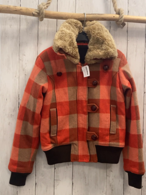 Spoon  Wolljacke  Gr. 158/164  60 % Wolle orange koralle beige rosa Quadrate mit Streifen Teddykragen 