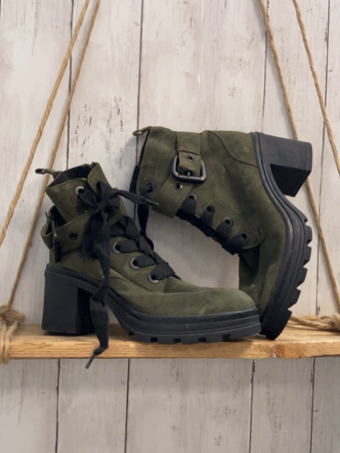 Caprice Stiefelette Gr. 39  oliv schwarz