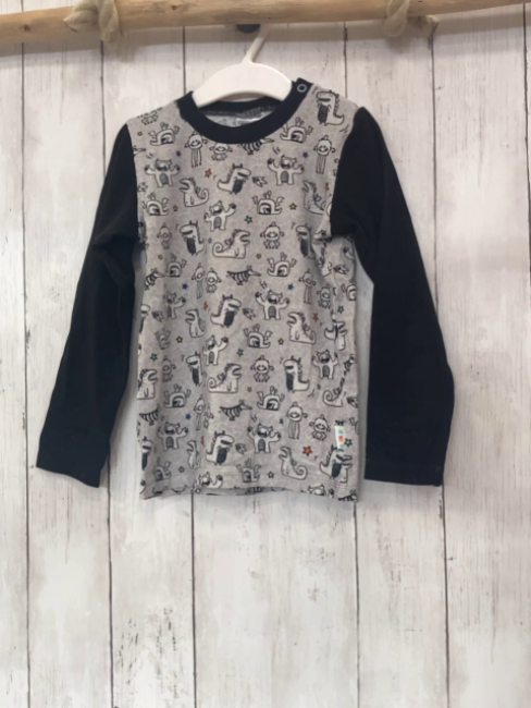 Babauba Langarmshirt Gr. 104  grau Monster schwarze Ärmel