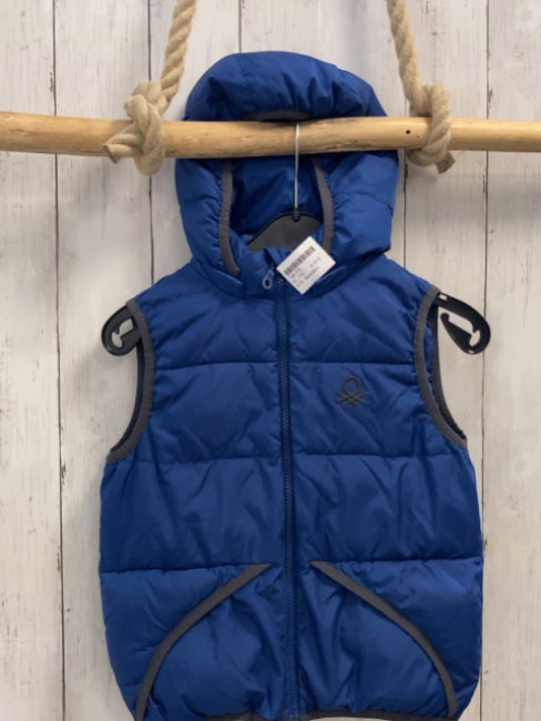 Benetton Weste Gr. 110  blau schwarzer Bund