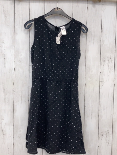 neu  Kleid  Gr. 152  schwarz weiße Punkte 