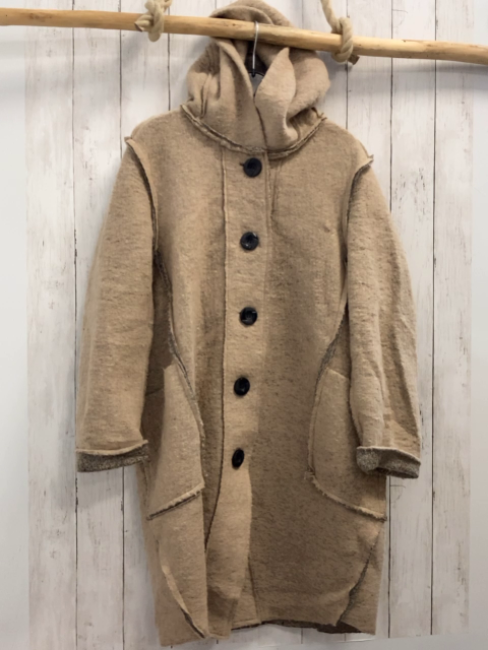 Vestino Strickmantel Gr. 38  beige 80% Wolle