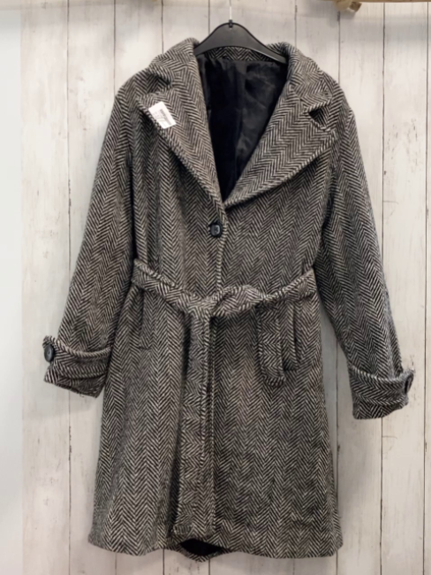  Mantel Gr. S schwarz weiß Zackenmuster 45 % Wolle