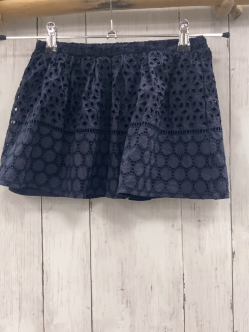 H&M Rock Gr. 116  blau Lochstckerei 