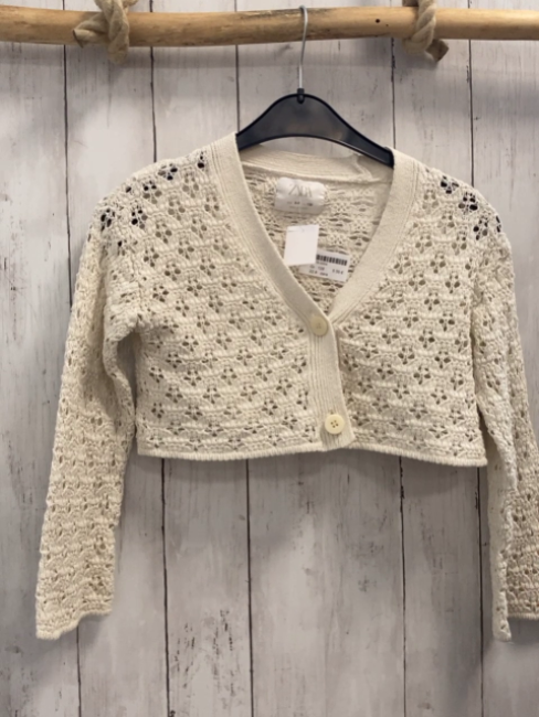 zara Strickjacke Gr. 128  weiß Lochmuster