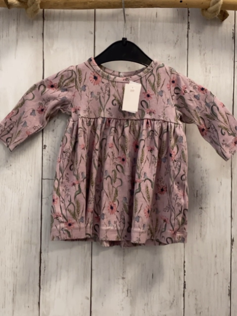 Name it  Kleid  Gr. 56  lavendel Blumen Gräser 