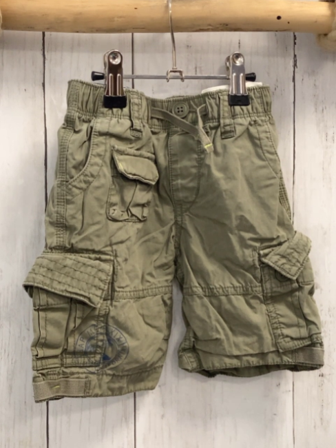 GAP  Shorts  Gr. 92  kiwi aufgesetzte Taschen 