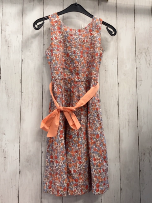   Kleid  Gr. 128  weiß orange rote Blumen hellblaue Blätter orange Grtel 