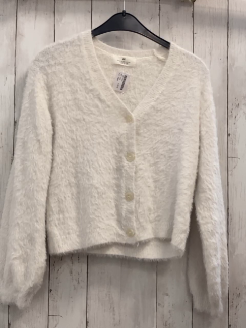 H&M  Strickjacke  Gr. 134  weiß flusig 
