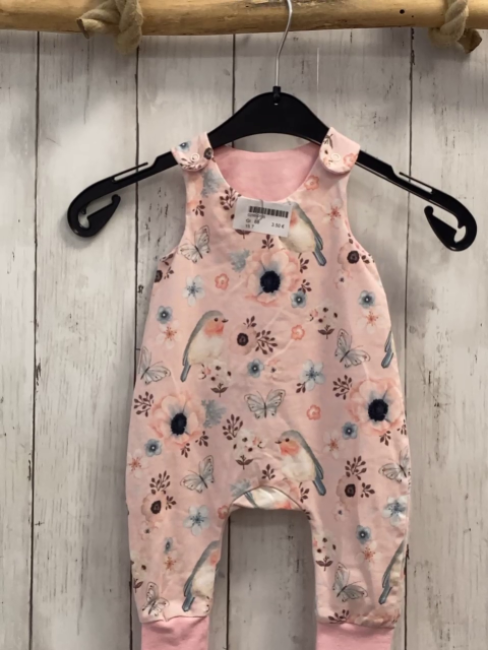   Jumpsuit  Gr. 68  rosa Vögel Schmetterlinge Blumen 