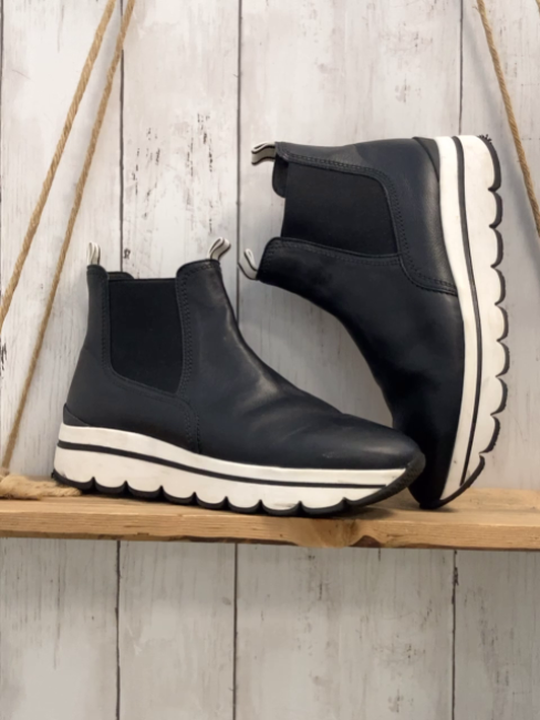 fast neu Gabor  Boots  Gr. 39  schwarz weiße Sohle NP 130 € 