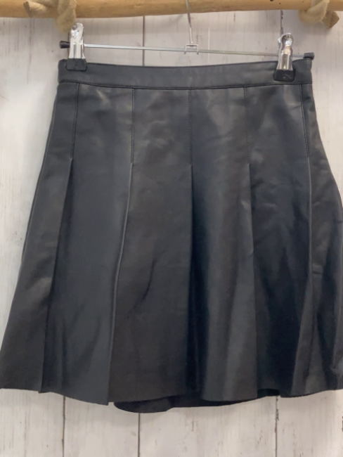 Zara  Rock Gr. 122  schwarz lederopitk 