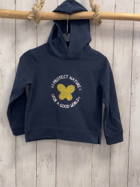 Okaidi Pullover  Gr. 128  blau Kapuze Schmetterling aus gelben Punkten weiße Srift 