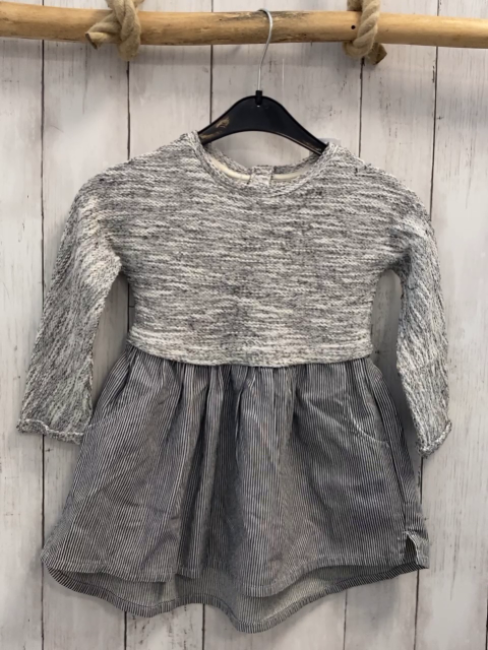 Next  Kleid  Gr. 98  hellgrau weiß meliertes Oberteil grau weiß gestreifter Rock 