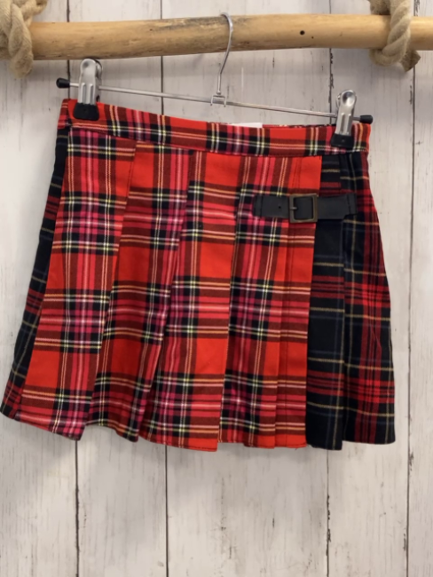 Zara  Rock Gr. 128  rot schwarz gelbe weiß kariert 
