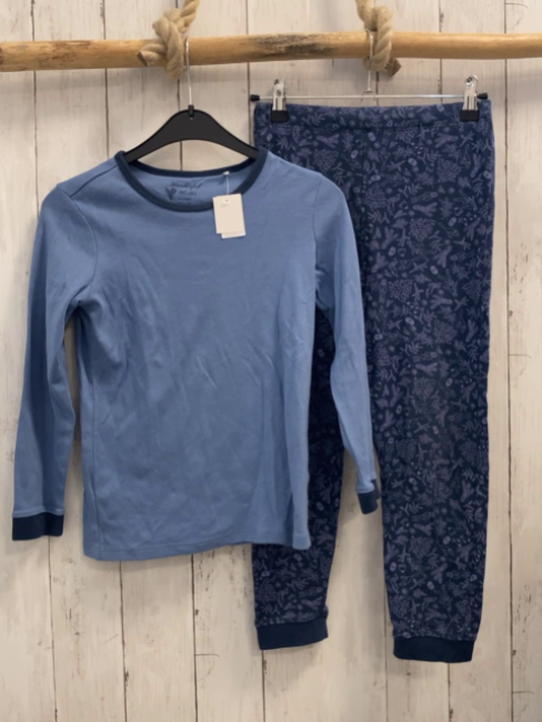 2tlg  Schlafanzug  Gr. 122/128  hellblau blau Tannen Kleidung personen 