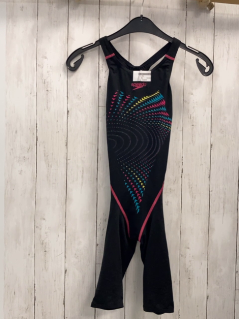 Speedo  Schwimmoverall  Gr. 152  schwarz bunte Dreiecke pink Nähte 