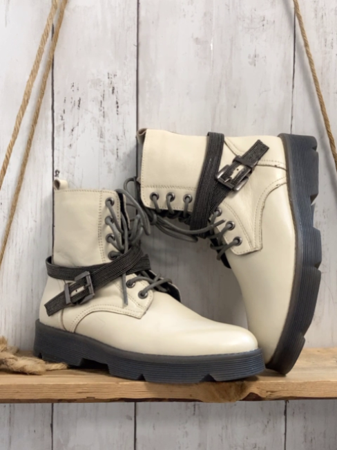 Gioseppp Boots  Gr. 34  creme graue Schnürsenkel + Sohle 
