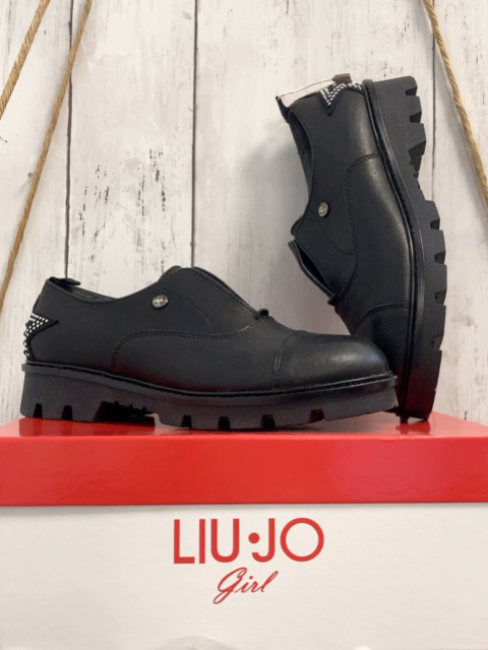 neu Liu-Jo  Schuhe  Gr. 33  schwarz an der Ferse Steine in Sternenform 