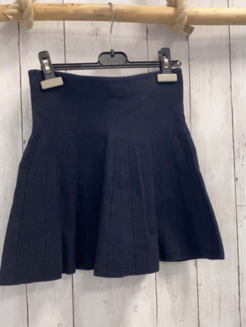 H&M Rock Gr. 134  blau Strick
