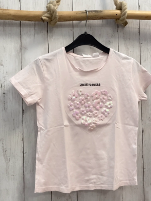 Zara  T-Shirt  Gr. 128  rosa glänzende Blumen in Herzform schwarze Schrift 