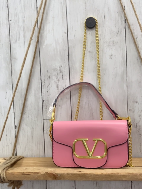 neu  Tasche  rosa schwarzer Bund goldene Ketten 