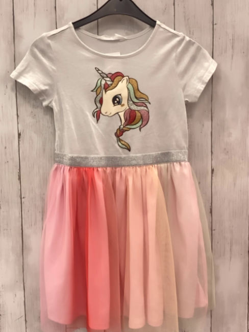 H&M  Kleid  Gr. 122/128  weißes Oberteil mit Einhornkopf silber Glitzergürtelband bunter Tüllüberrock