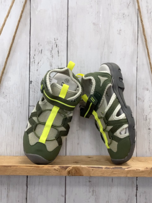 neu  Sandalen  Gr. 32  kiwi hellgrau gelb 