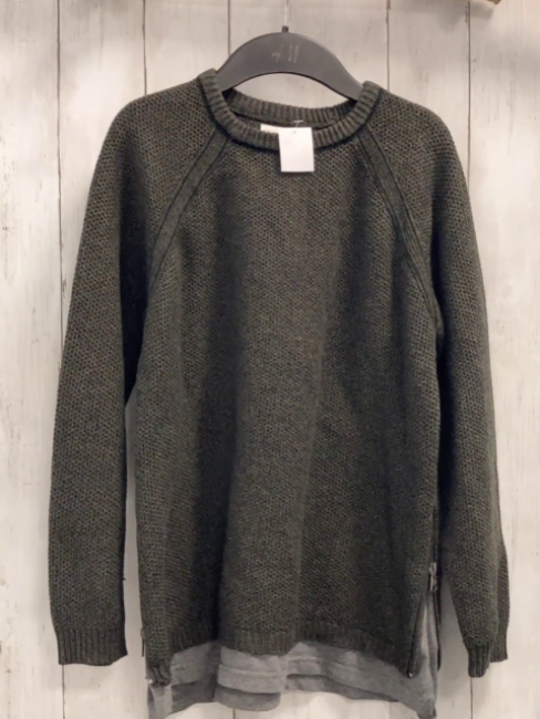 Zara  Pullover  Gr. 152  graugrün Struktur hellgrauer Saum seitliche Reißverschlüsse 