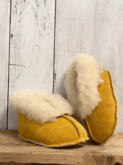   Hausschuhe  Gr. 20  Mais Fellbund + -futter 