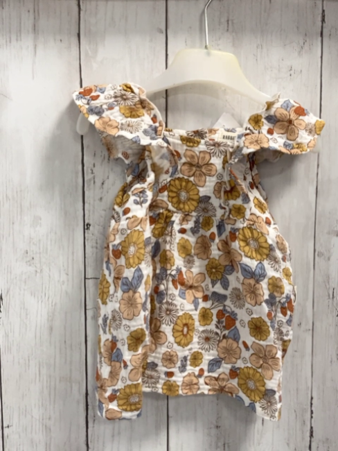   Kleid  Gr. 68  weiß Struktur Rüschen 