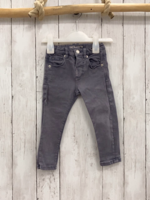 zara  Hose  Gr. 86  lila Bund verstellbar 
