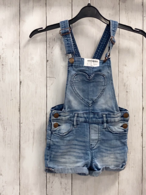H&M  Latzshorts  Gr. 116  blau Jeans Herztasche 