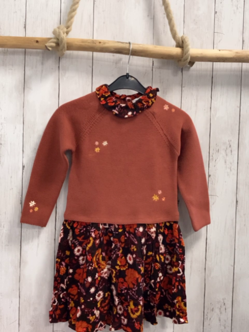 Next  Kleid  Gr. 104  rost Strickoberteil Kragen + Rock mit bunten Blumen 