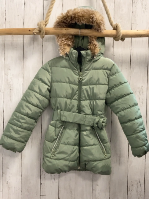 S´Oliver  Winterjacke  Gr. 116  lindgrün Kapuze mit abtrennbarem Fellbund Fleecefutter 