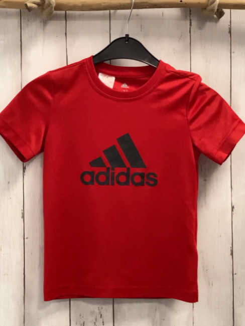 Adidas  Sportshirt  Gr. 122/128  rot schwarze Schrift + Label 