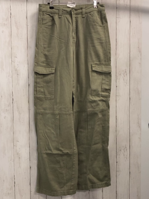 H&M Hose Gr. 36  oliv Jeans weites Bein
