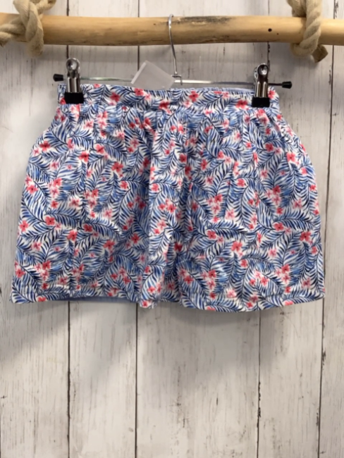 Sergent Major  Rock Gr. 104  weiß blau hellblaue Blätter rote Blumen 