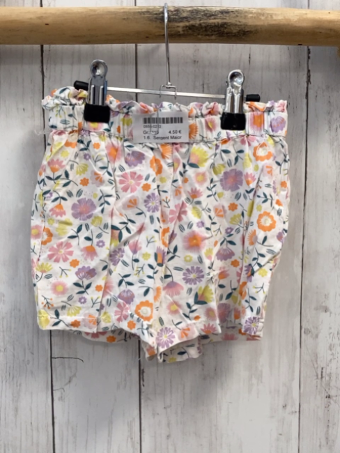 Sergent Major  Shorts  Gr. 110  weiß Blumen Gummizugbund 