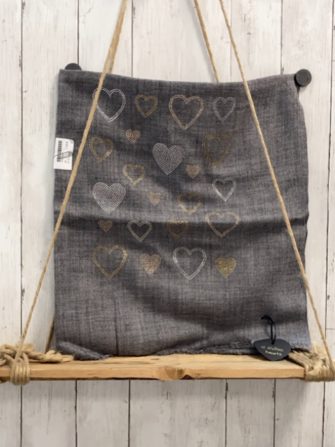 neu  Schaltuch  grau Herzen aus silb beige altrosa Steinen 