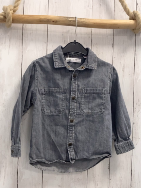 Zara  Hemd  Gr. 104  grau Jeans 