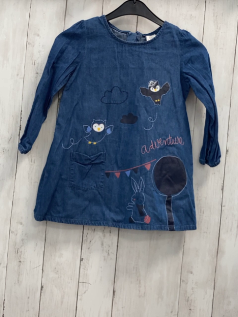   Kleid  Gr. 104  blau Jeans Tiere Baum Shrift 