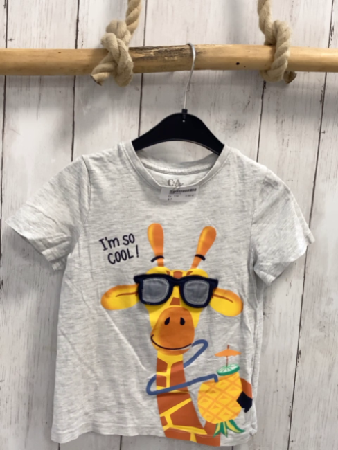   T-Shirt Gr. 110  hellgrau Giraffe mit Sonnenbrille 