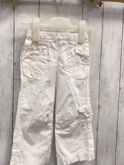 Marks & Spencer  Hose  Gr. 92  weiß aufgesetzte Taschen 